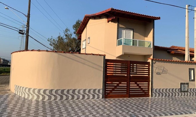 Santa Terezinha House | Pet-Friendly Casa em Itanhaém with Pool & Top Ratings