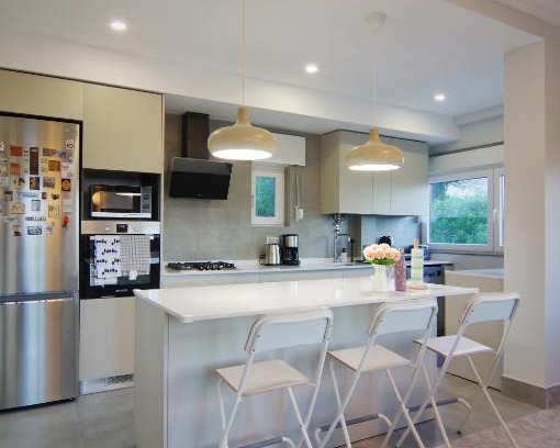 Cascais House | Beachfront Casa Emon Cascais: Guest Rated 10/10 Stay