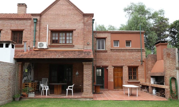 Arguello House | Welcoming Casa en Córdoba: Pet-Friendly & Top Rated 9.3/10