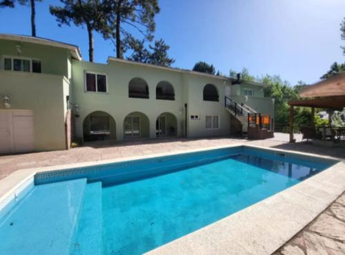 Carilo House | Spacious Casa en Cariló for 16 Guests with Ocean Views