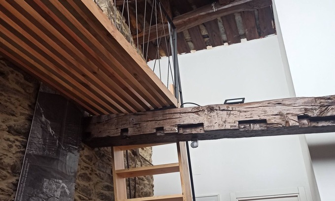 Sarria Apartment | Discover Casa en el Camino de Santiago with Spa & Breakfast