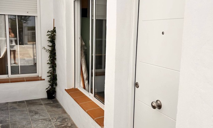 El Palmar Ski Chalet | Family-Friendly Casa en El Palmar, Steps from the Beach