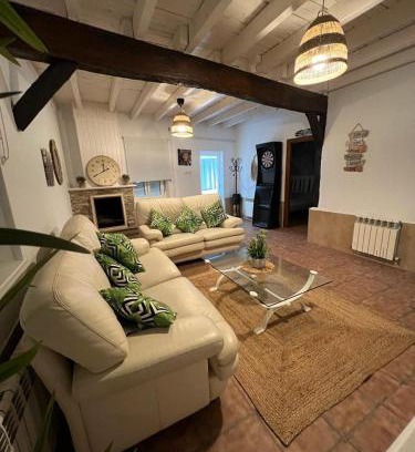 Laredo House | Pet-Friendly Retreat at Casa en Laredo - 4-Star Comfort
