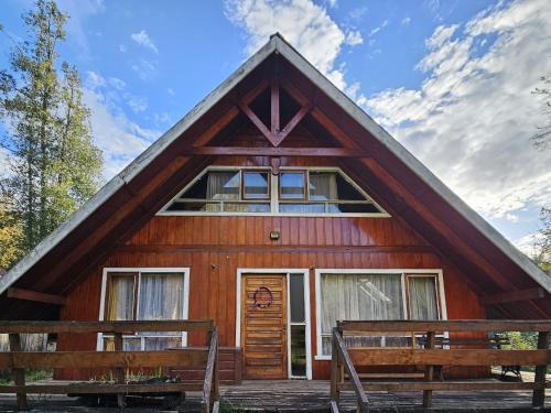 Panguipulli Apartment | Discover Casa en Liquiñe: Pet-Friendly & Family Approved