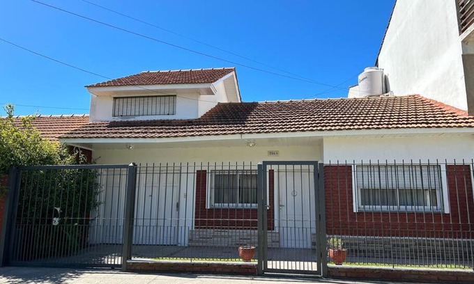 Constitucion House | Cozy Casa in Mar del Plata, Steps from the Beach