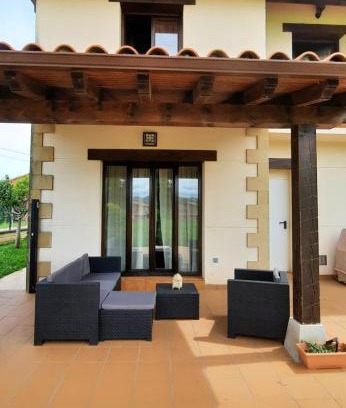 Sobarzo House | Discover Casa en Sobarzo: Family-Friendly Near Cabárceno