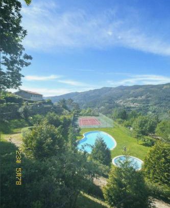 Canicada House | Discover Casa Encosta da Caniçada: 9.5/10 & Family-Friendly Pool
