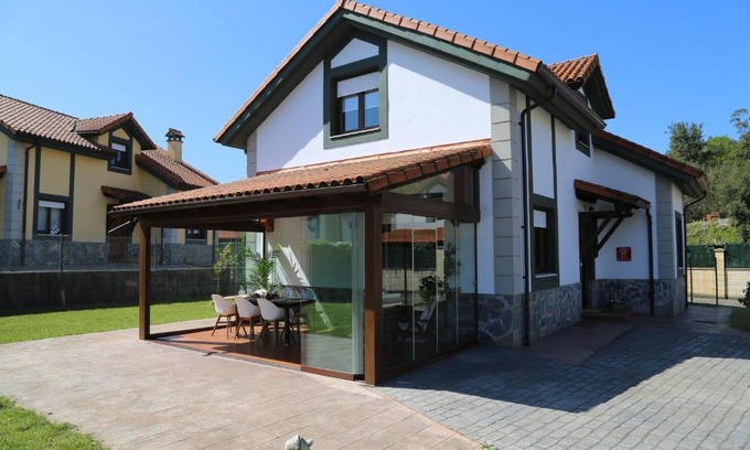 Voto House | Top-Rated Casa Entre Mar y Monte: Family-Friendly Retreat