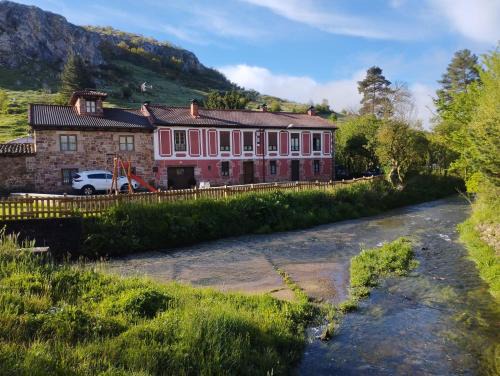 Muda House | Exceptional Family Stay at Casa Entrenidos with Pool Access