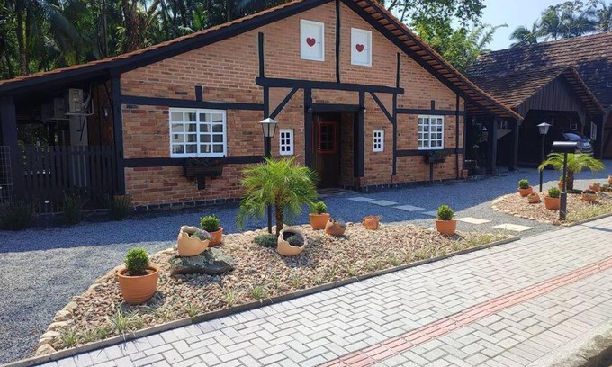 Pomerode House | Welcoming Casa Enxaimel 02: Pet-Friendly Retreat in Pomerode