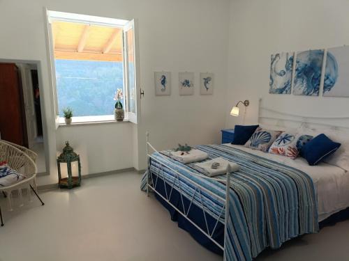 Lipari Historic Centre Apartment | Casa Eolie Relax: Guest Rated 9.5 with Family-Friendly Amenities