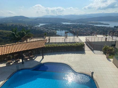 Capitolio House | Discover Casa Escarpas do Lago: 4-Star Family Retreat