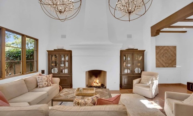 Lower State House | Oceanfront Casa Esmeraldo: A Family-Friendly Retreat
