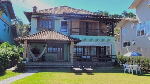 Mangaratiba House | Beachfront Oasis with Ocean Views and Pet-Friendly Perks