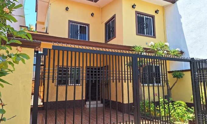 Villahermosa Villa | Comfortable Casa for Families - Perfect Child-Friendly Retreat