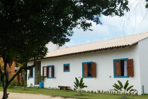 Curuipe House | Relax at Espelho Meu Outeiro das Brisas with Ocean Views