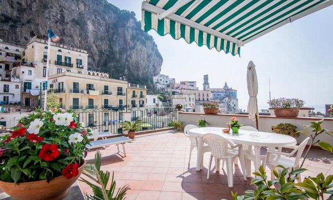 Atrani Apartment | Pet-Friendly Casa Ester with Ocean Views and 9.4 Rating