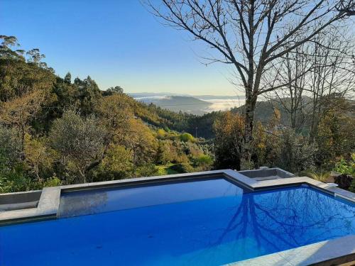 Alvaiazere House | Casa Estrela: Inviting Getaway with Pool and Hot Tub