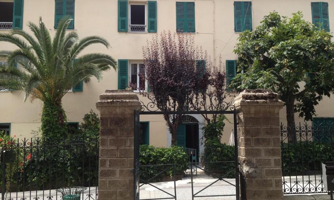 Guiselle Apartment | Discover Casa Eugénie: Authentic Apartment with Hot Tub