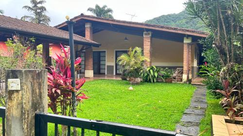 Lagoinha House | Relaxing Casa Retreat in Lagoinha with Spa & Pet Amenities