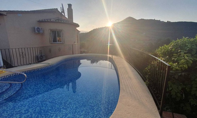 Alcalali Villa | Casa FaB - Private Pool and Ocean Views in Jalon Valley