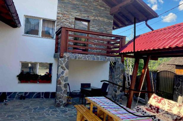 Moisei House | Exceptional Casa Fabian etaj: Family-Friendly Retreat