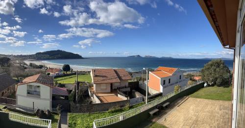 Nigran Apartment | Experience CASA FAMILIAR EN PATOS NIGRAN with Oceanfront Views