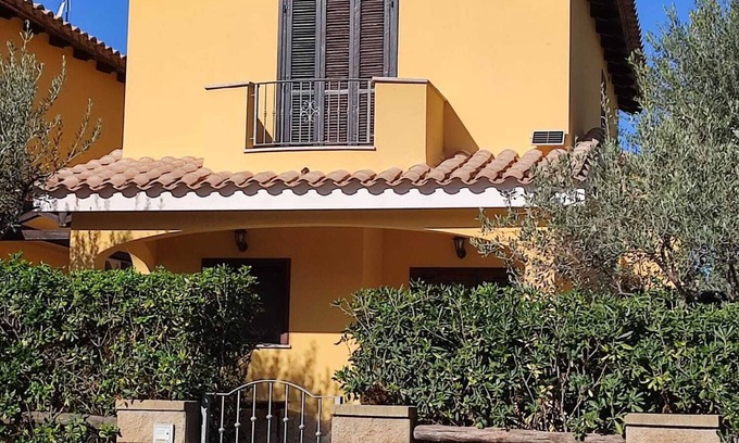 Castiadas House | Discover Casa Federika: Oceanfront Retreat in Olia Speciosa