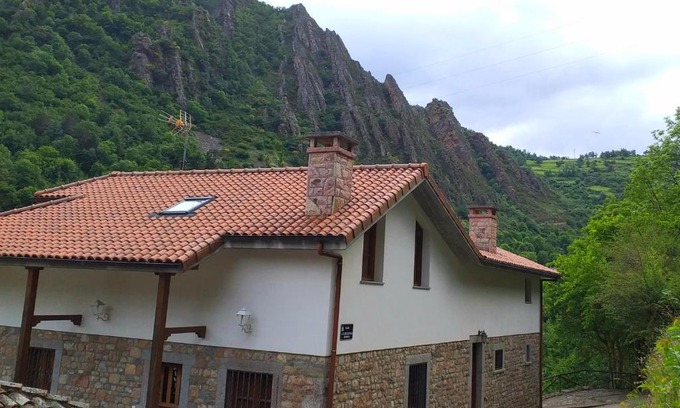 Pola de Somiedo Apartment | Pet-Friendly Retreat at CASA FELISA: Rated 9.1/10 by Guests