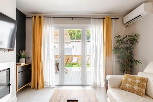 Sevilla Este House | Family-Friendly Casa unifamiliar FIBES with Pool & Hot Tub