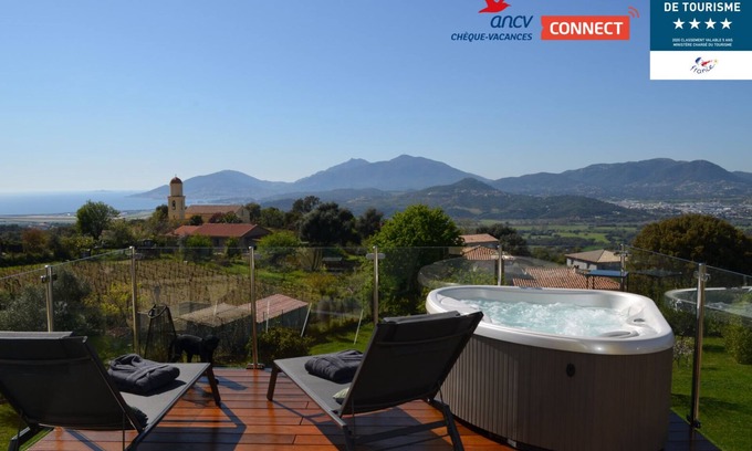 Bastelicaccia Bed & Breakfast | Relax at Casa Filanciu: Pool, Spa & Ocean Views Await