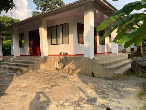 La Mesa House | Discover Casa Finca La Alegría - Family-Friendly Retreat