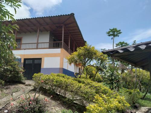 Marsella House | Pet-Friendly Retreat at CASA FINCA LUCITANIA
