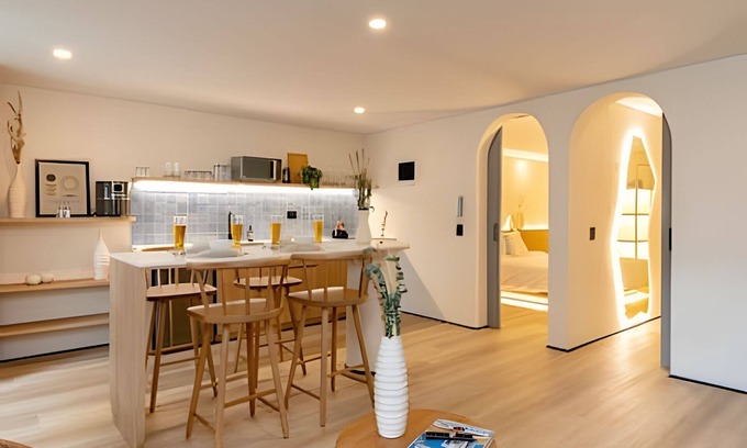 Laureles - Estadio Apartment | Elegant Casa Fiora Laureles: Pet-Friendly & Spa Amenities