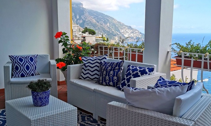 Chiesa Nuova Villa | Paradise Awaits at Casa Fiorita with Oceanfront Relaxation
