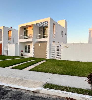 Merida Municipality House | Casa Flor de Mayo: Cozy Retreat in a Private Setting