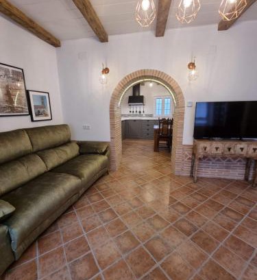 El Carpio de Tajo House | Casa Flora: Family-Friendly Retreat with a 9.4 Rating