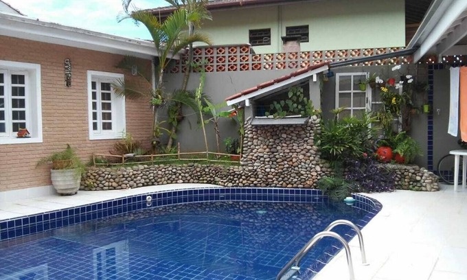 Toninhas House | Casa Florêncio: Beachside Retreat with Inviting Pool