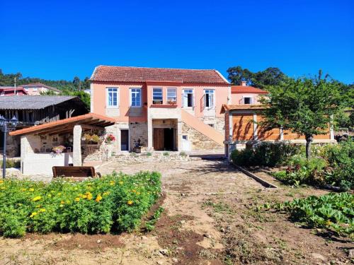 Tabagon House | Family-Friendly Retreat at Casa Folhas Novas Hotel