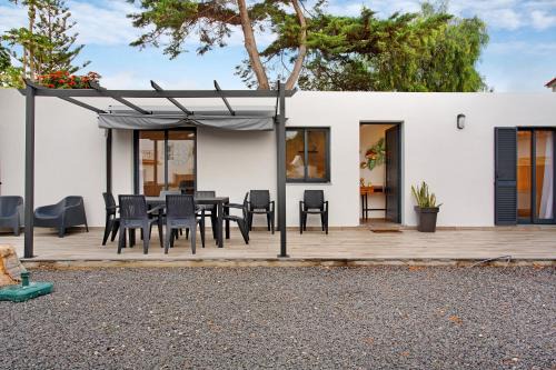 Vila Baleira House | Elegant Casa Fonte São João: Child-Friendly & Rated 9/10