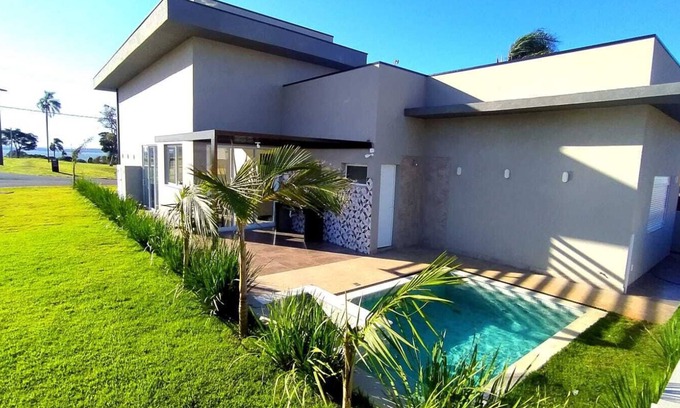Paranapanema Cottage | Experience Casa Formosa Steps from Marina Club - 10/10 Rating