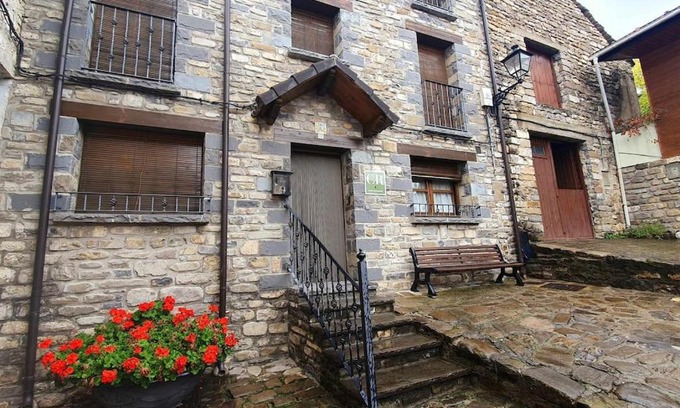 Aisa House | Casa Fraile Aisa: Family-Friendly Retreat with Pool Access