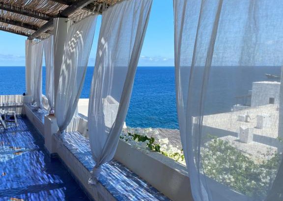 Piscita House | Relax at Casa Francesca with Oceanfront Views & Breakfast