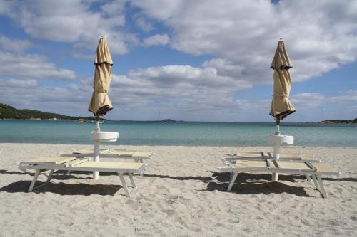 Golfo di Marinella Apartment | Discover Casa Gallo: Oceanfront Retreat with Pool & Dining