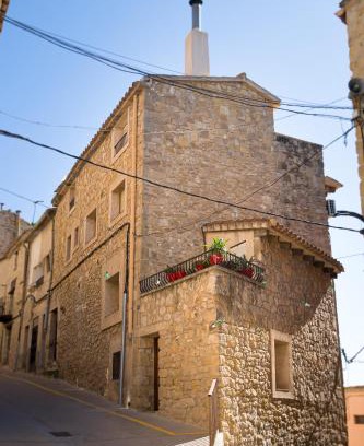 Horta de Sant Joan Apartment | Family-Friendly Retreat at Casa Garí - Rated 9.2/10
