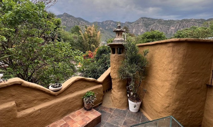 Santa Cecilia House | Casa Gaudí: Guest Rated 10/10 with Spa & Family Amenities