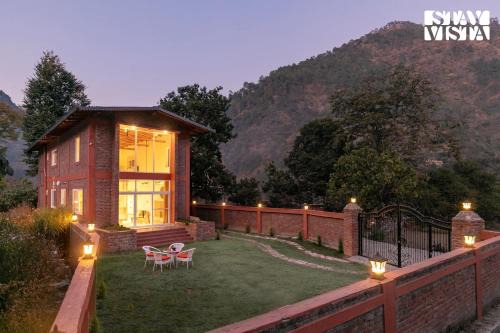 Bhimtal Villa | Cozy Casa Gaula: BBQ & Bonfire Retreat in Bhimtal