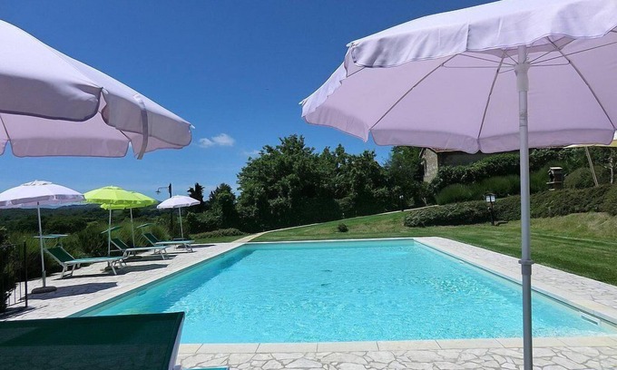 Lano House | Discover Casa Gelso: Cozy Tuscan Apartment with Pool