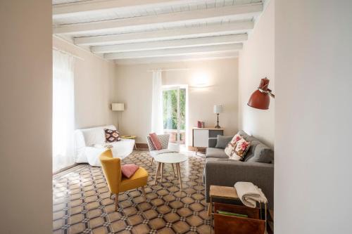 Gardone Riviera House | Delightful Casa Gelsomina: Pet-Friendly 4-Star Retreat
