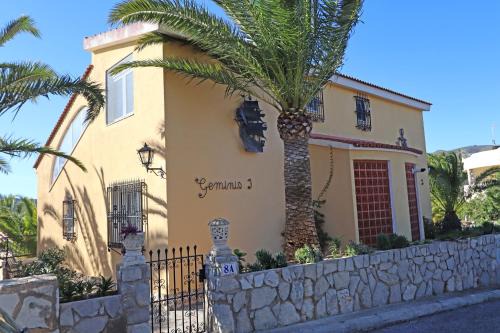 Peniscola Apartment | Family-Friendly Casa Geminis I: Perfect for Travelers